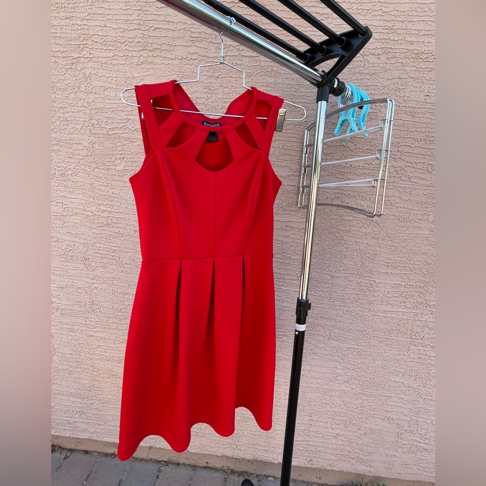 Red dress 🍒
